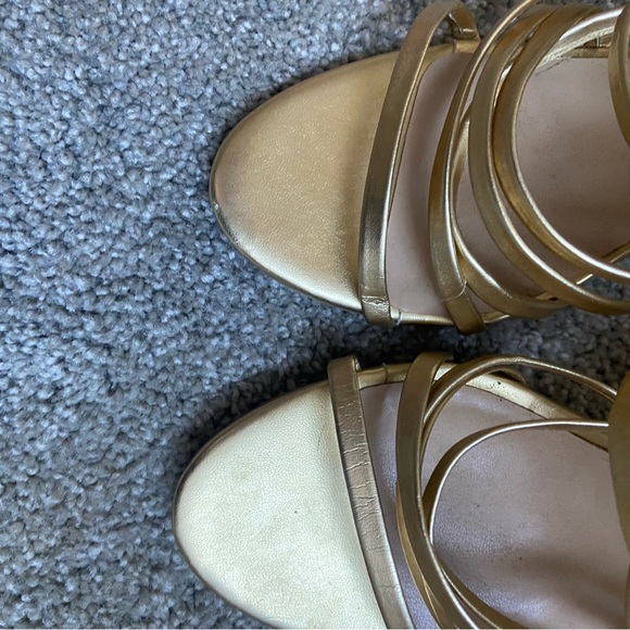 Women’s size 8 strappy gold heels. Laundry List - Picture 4 of 6